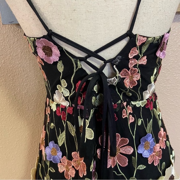 NWOT Lulus Thriving Energy Black 3D Floral Embroidered Lace-Up Midi Dress - Picture 8 of 13